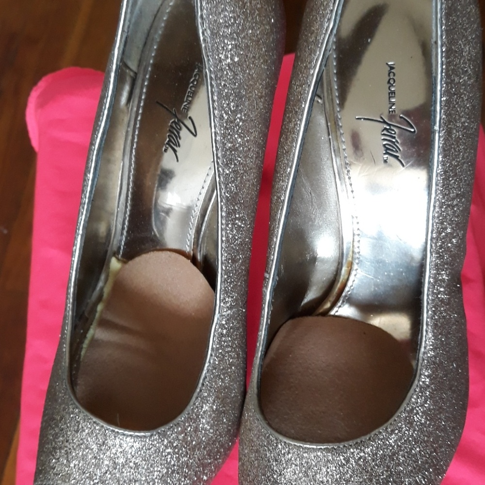 Heels - Picture 6 of 6